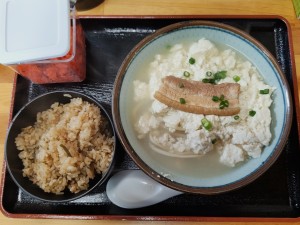 またゆしどうふそば