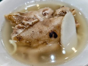 最強のてびちそば！！(≧▽≦)